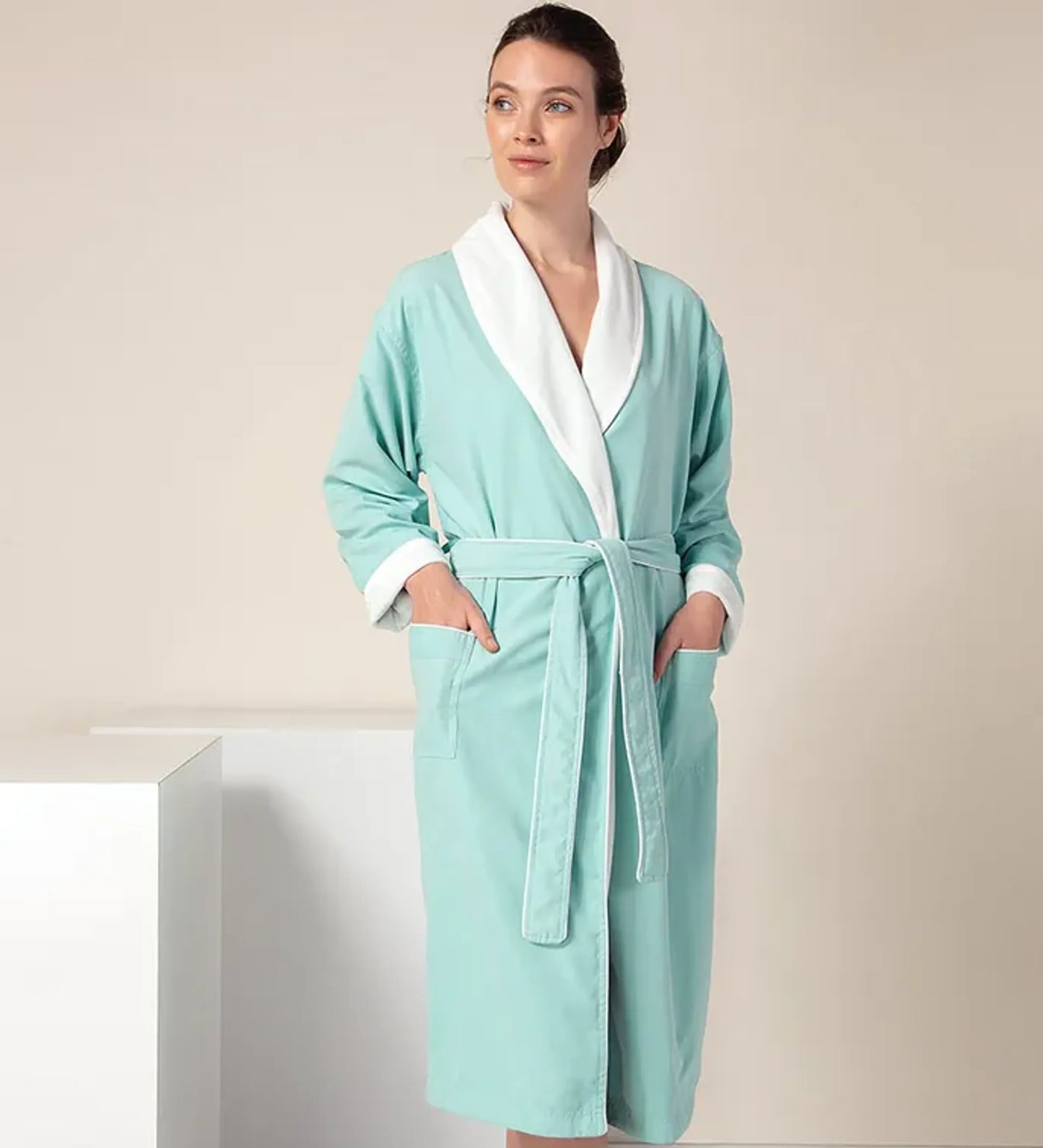 Women’s Plush Microfiber Spa Robe – Soft Cozy Bathrobe for Home, Spa & Relaxation